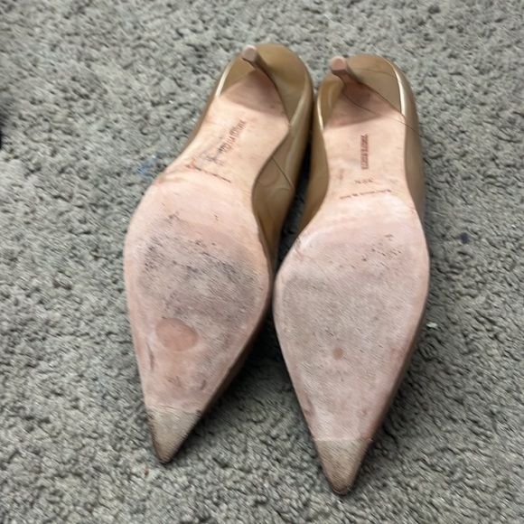 Manolo Blahnik Pointed Toe Heels size 39 1/2 - Picture 4 of 7